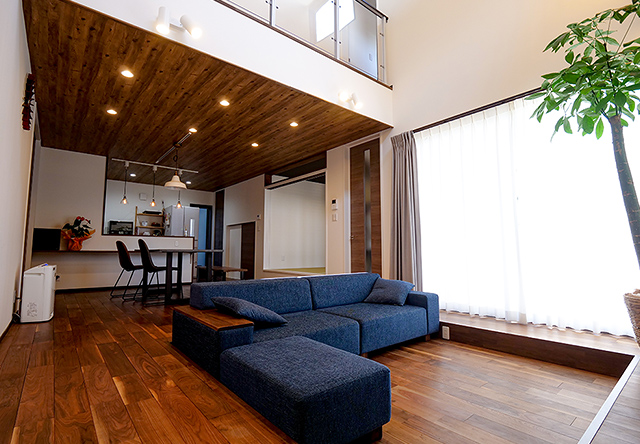 ガレージのある家