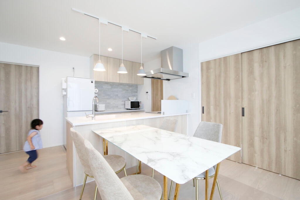 開放感と統一感を大切に、好きな間取りを実現した平屋